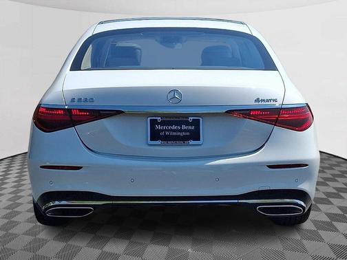 MANUFAKTUR Moonlight White Metallic 2024 Mercedes-Benz S-Class S 580 4MATIC