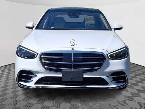 MANUFAKTUR Moonlight White Metallic 2024 Mercedes-Benz S-Class S 580 4MATIC
