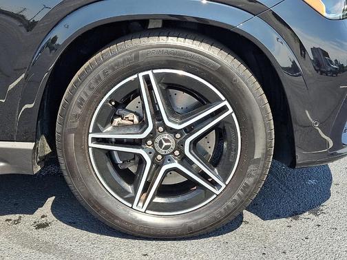Obsidian Black Metallic 2026 Mercedes-Benz GLE 450 4MATIC