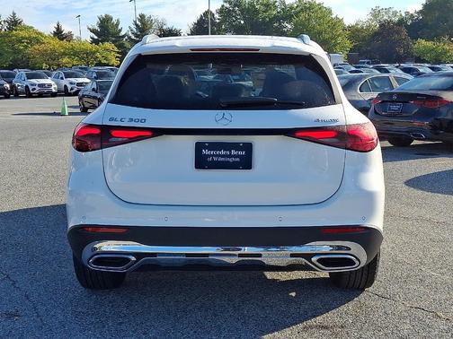 2026 Mercedes-Benz GLC 300 Base 4MATIC