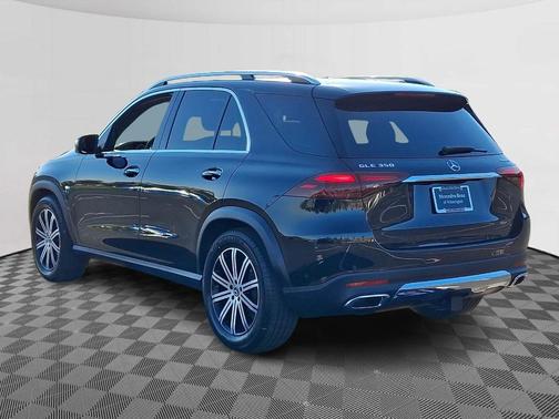 Obsidian Black Metallic 2026 Mercedes-Benz GLE 350 Base 4MATIC