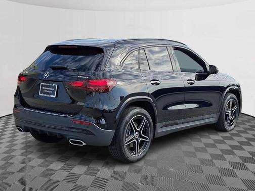 2025 Mercedes-Benz GLA 250 Base 4MATIC