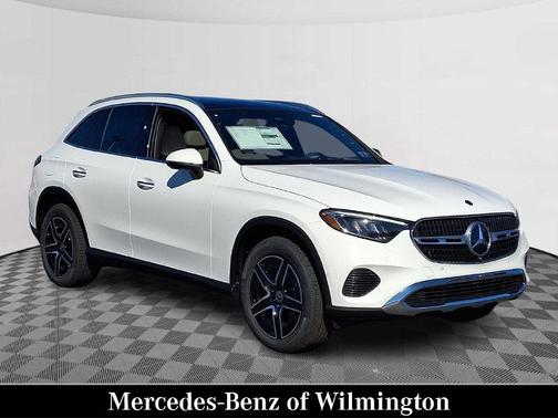 Polar White 2027 Mercedes-Benz GLC 300