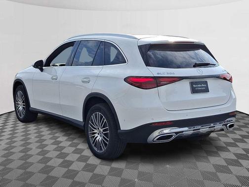 Polar White 2026 Mercedes-Benz GLC 300 Base 4MATIC