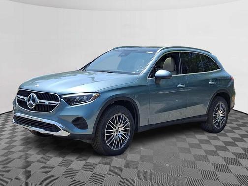 Verde 2026 Mercedes-Benz GLC 300 Base 4MATIC