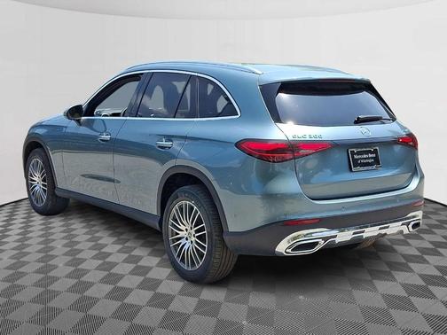 Verde 2026 Mercedes-Benz GLC 300 Base 4MATIC