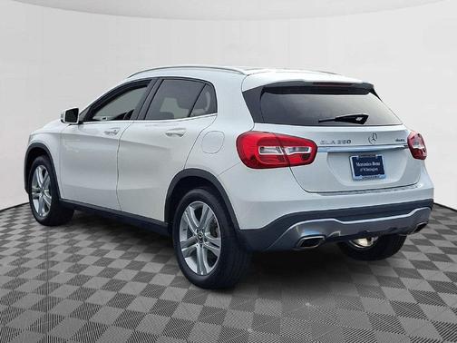 Polar White 2018 Mercedes-Benz GLA 250 Base 4MATIC