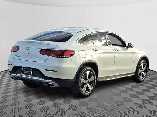 2022 Mercedes-Benz GLC 300 4MATIC Coupe