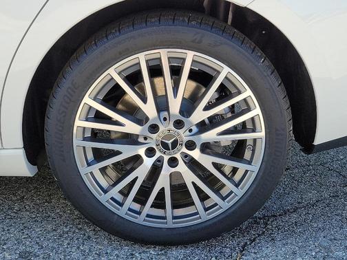 2025 Mercedes-Benz CLA 250 Base 4MATIC