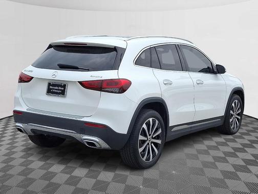 2022 Mercedes-Benz GLA 250 Base 4MATIC