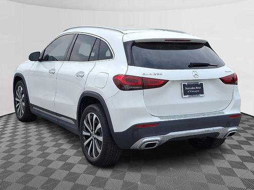 2022 Mercedes-Benz GLA 250 Base 4MATIC