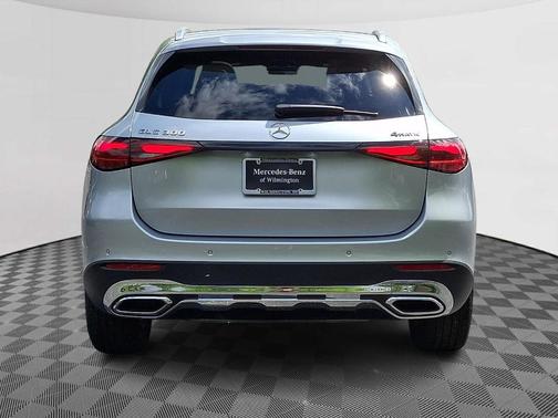 Cirrus Silver Metallic 2026 Mercedes-Benz GLC 300 Base 4MATIC