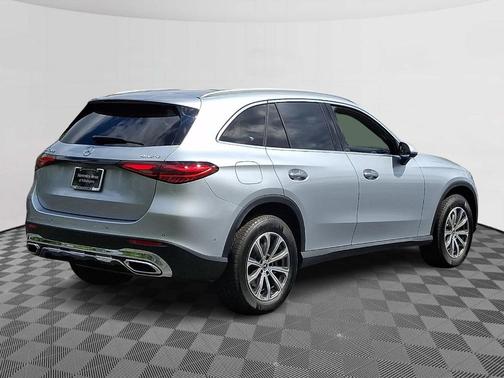 Cirrus Silver Metallic 2026 Mercedes-Benz GLC 300 Base 4MATIC