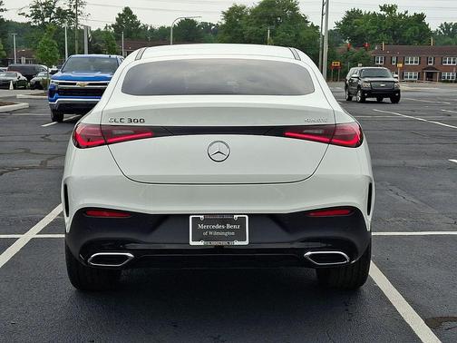 Polar White 2026 Mercedes-Benz GLC 300 Base 4MATIC