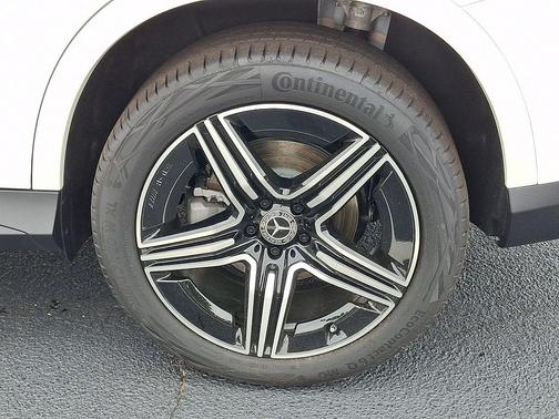 Polar White 2026 Mercedes-Benz GLC 300 Base 4MATIC