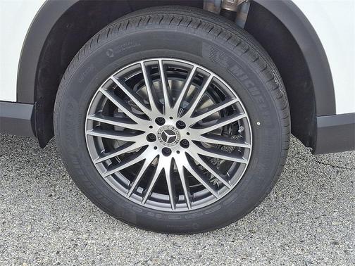 2025 Mercedes-Benz GLC 300 Base 4MATIC