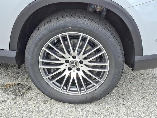 2025 Mercedes-Benz GLC 300 Base 4MATIC