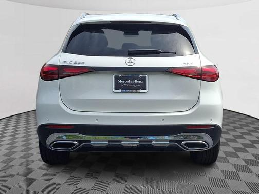 Polar White 2026 Mercedes-Benz GLC 300 Base 4MATIC