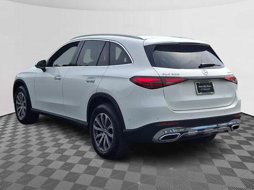 Polar White 2026 Mercedes-Benz GLC 300 Base 4MATIC