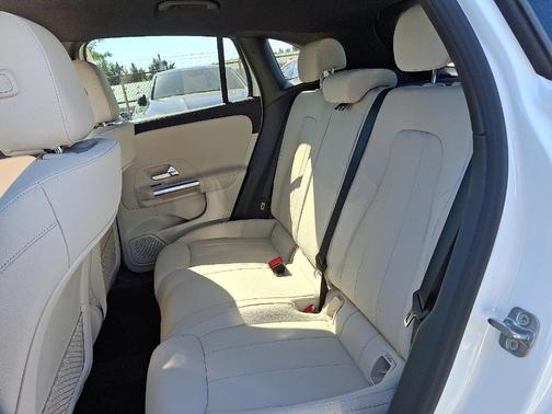 2025 Mercedes-Benz GLA 250 Base 4MATIC