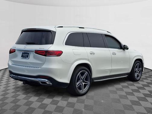 MANUFAKTUR Diamond White Metallic 2023 Mercedes-Benz GLS 450 4MATIC