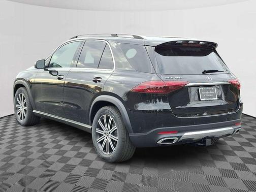 Obsidian Black Metallic 2026 Mercedes-Benz GLE 350 Base 4MATIC
