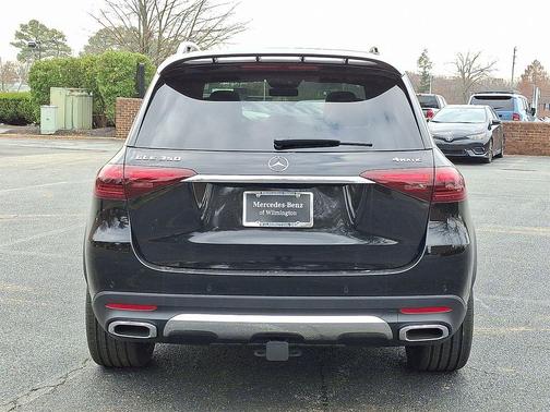Obsidian Black Metallic 2026 Mercedes-Benz GLE 350 Base 4MATIC