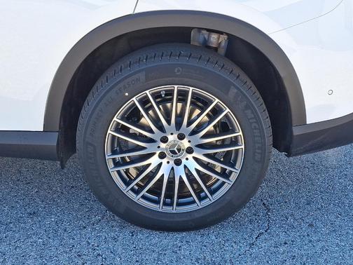 2025 Mercedes-Benz GLC 300 Base 4MATIC