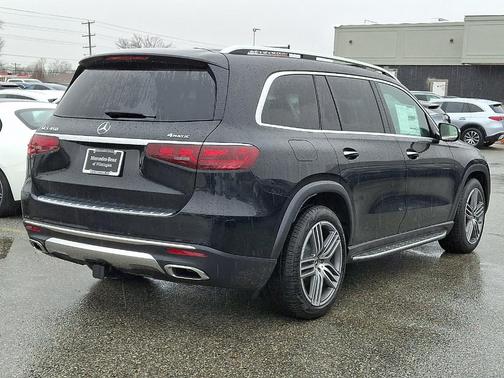 2026 Mercedes-Benz GLS 450 4MATIC