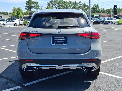 Alpine Gray 2027 Mercedes-Benz GLC 300