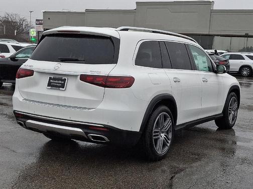 Polar White 2026 Mercedes-Benz GLS 450 4MATIC