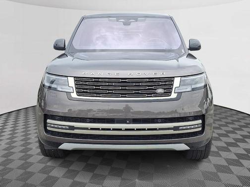 2023 Land Rover Range Rover P530 SE