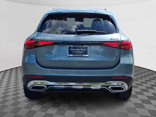 Verde 2026 Mercedes-Benz GLC 300 Base 4MATIC