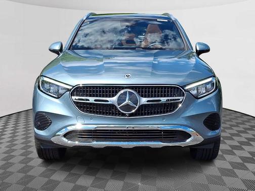 Verde 2026 Mercedes-Benz GLC 300 Base 4MATIC