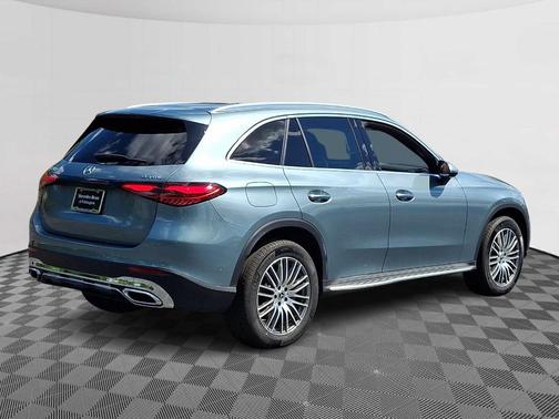 Verde 2026 Mercedes-Benz GLC 300 Base 4MATIC