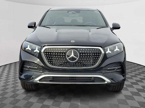 Black 2027 Mercedes-Benz GLE 450