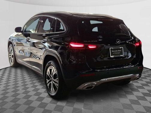 Midnight Black 2026 Mercedes-Benz GLA 250 Base 4MATIC
