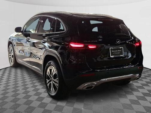 2026 Mercedes-Benz GLA 250 Base 4MATIC