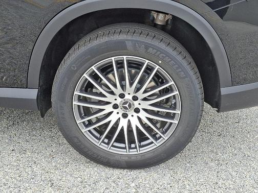 2025 Mercedes-Benz GLC 300 Base 4MATIC