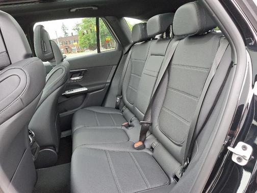 2025 Mercedes-Benz GLC 300 Base 4MATIC