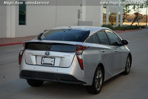 2018 Toyota Prius Four Touring