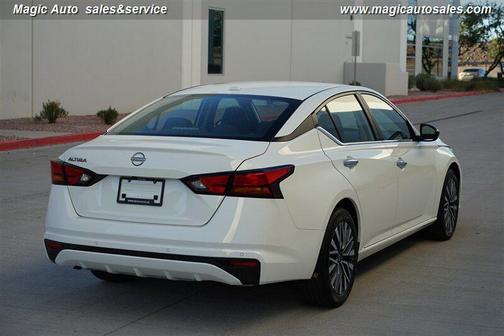2025 Nissan Altima SV FWD