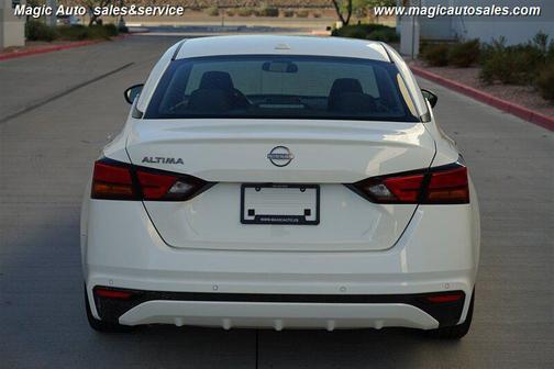 2025 Nissan Altima SV FWD