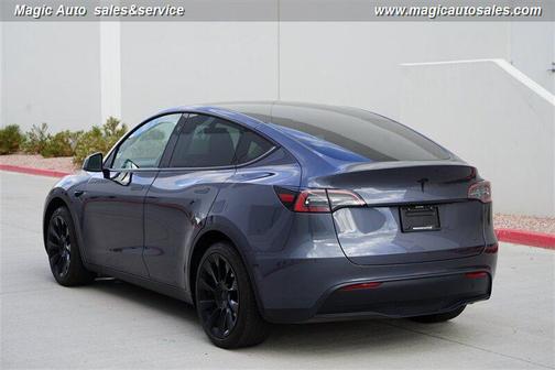 2023 Tesla Model Y RWD