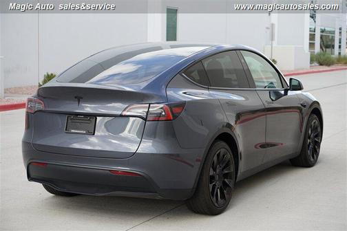 2023 Tesla Model Y RWD