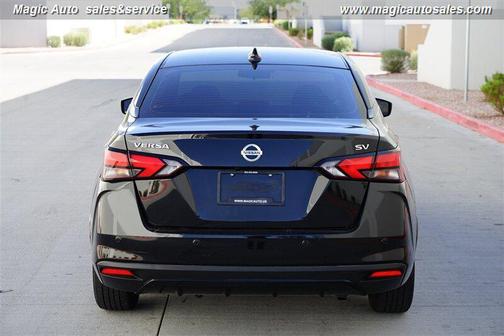 Super Black 2021 Nissan Versa 1.6 SV