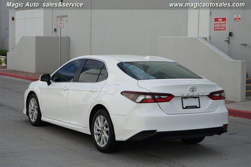 2022 Toyota Camry LE