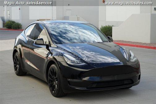 2023 Tesla Model Y Long Range Dual Motor All-Wheel Drive