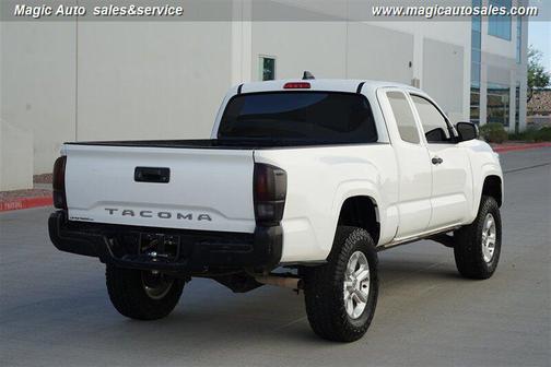 White 2022 Toyota Tacoma SR