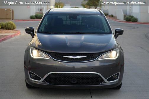 2020 Chrysler Pacifica Touring